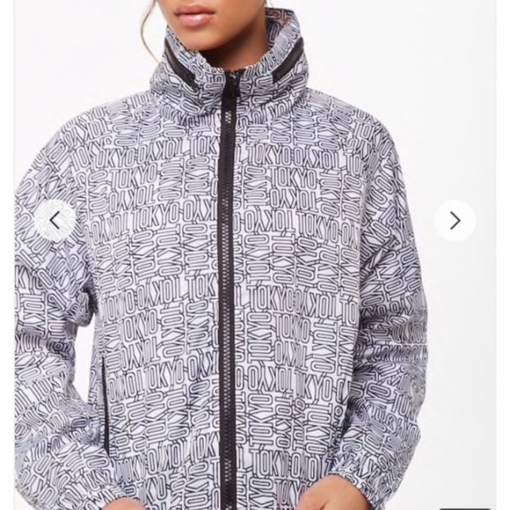 Forever 21 Tokyo Rain Jacket Size L